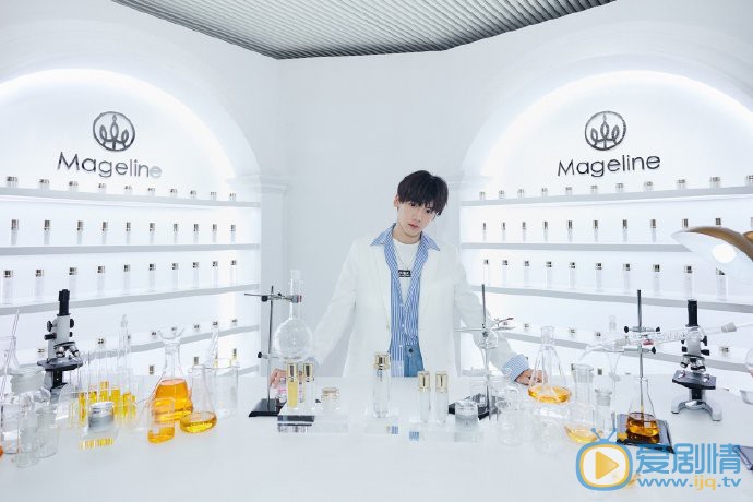 翟潇闻活动照图片集 翟潇闻高清写真_翟潇闻高清剧照