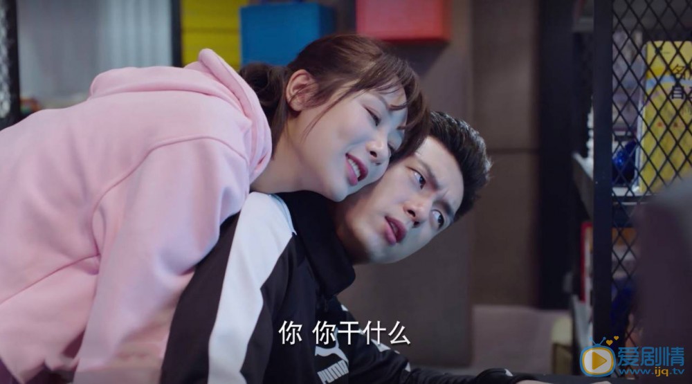 亲爱的热爱的佟年喜欢韩商言 为什么还要跟他分手？