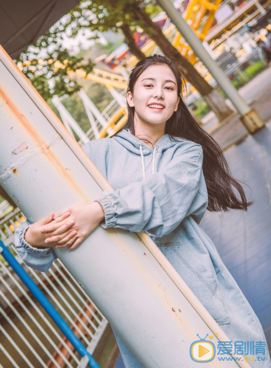 唐菲甜美写真图片 唐菲高清写真_唐菲高清剧照