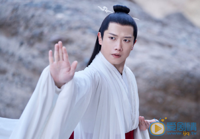 宸汐缘云风和青瑶两人究竟有什么恩怨？