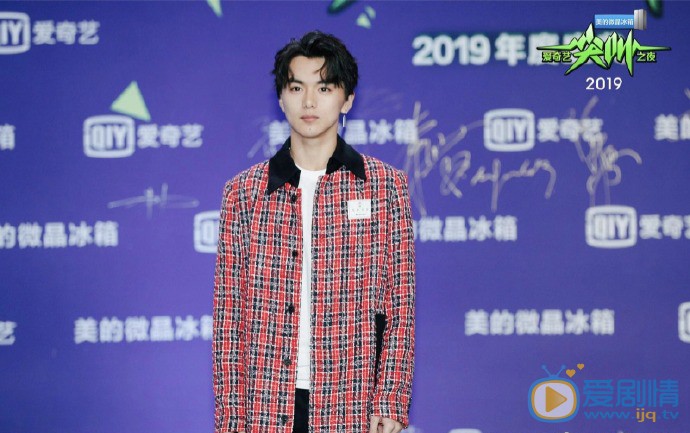 张元坤近照图片集 张元坤近照图片集
