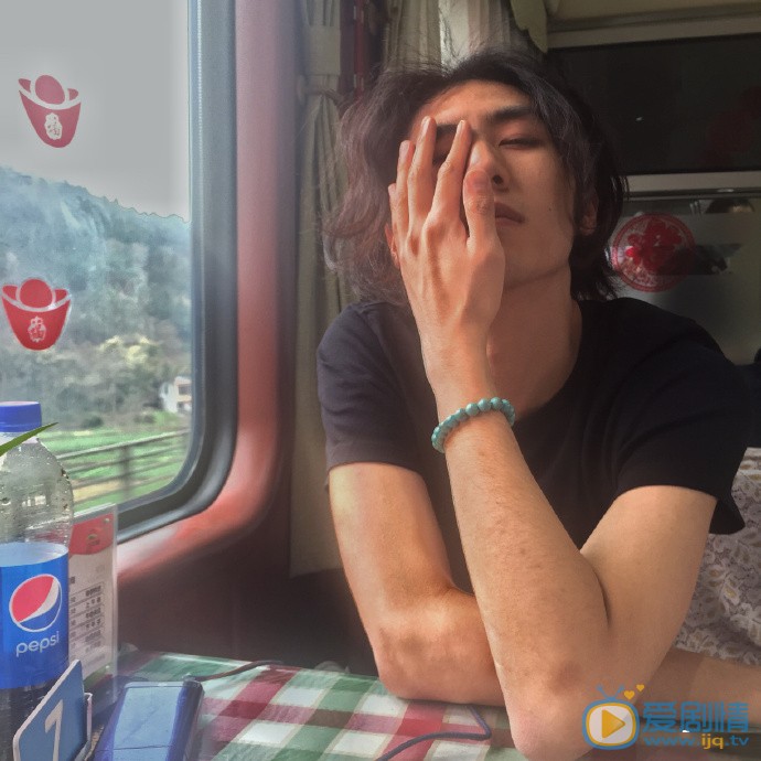 刘迅生活照图片 刘迅高清写真_刘迅高清剧照
