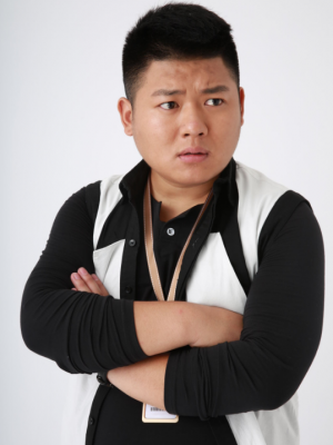 李允傲