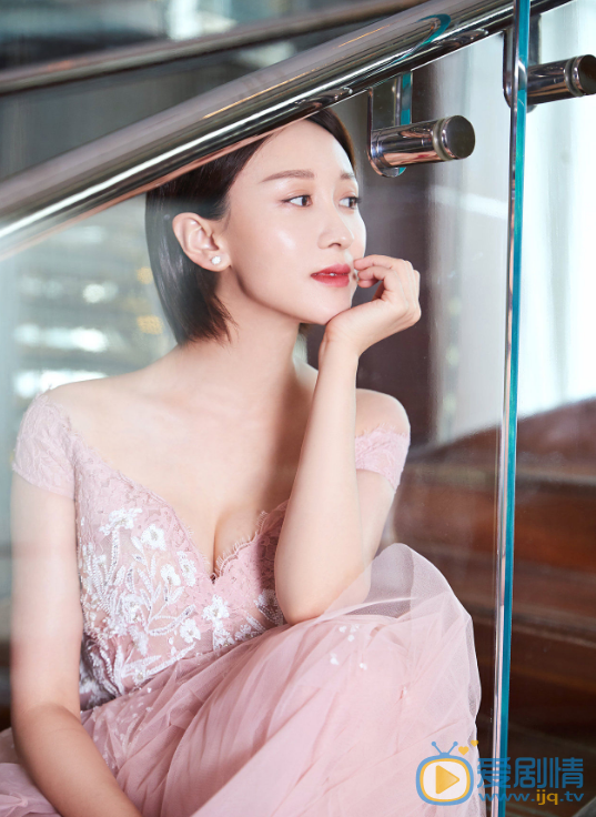 练练气质高雅写真 练练高清写真_练练高清剧照