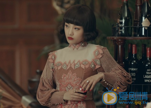 烈火军校曲曼婷喜欢沈听白还是顾燕帧？