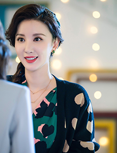 外星女生柴小七柴姐是由谁饰演的？她是一个怎样的人？