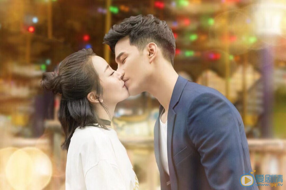 《外星女生柴小七》小七的结局怎么样？最后她回到自己的星球了吗？