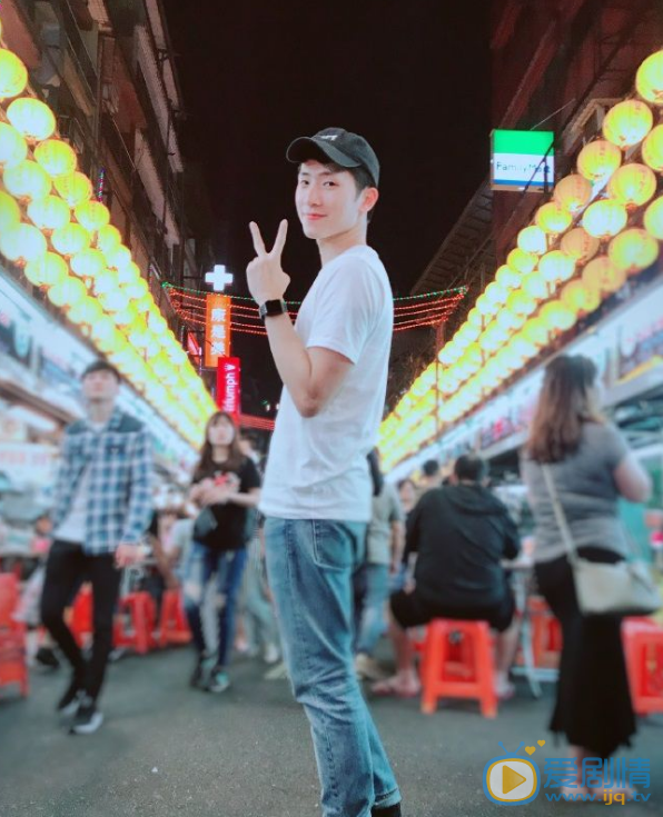 杨孟霖随拍照 杨孟霖高清写真_杨孟霖高清剧照