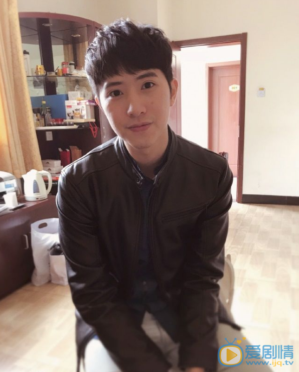 杨孟霖随拍照 杨孟霖高清写真_杨孟霖高清剧照