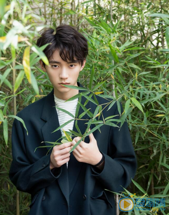 周翊然户外写真 周翊然高清写真_周翊然高清剧照