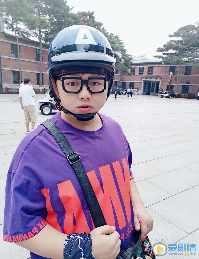 李小胖日常生活照图片 李小胖高清写真_李小胖高清剧照