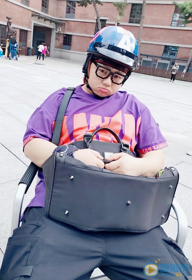 李小胖日常生活照图片 李小胖高清写真_李小胖高清剧照