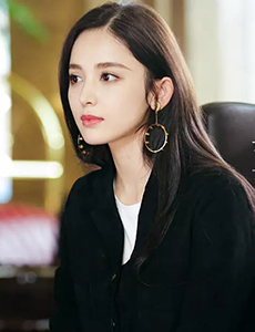 十年三月三十日袁莱是由谁饰演的？她的结局怎么样？