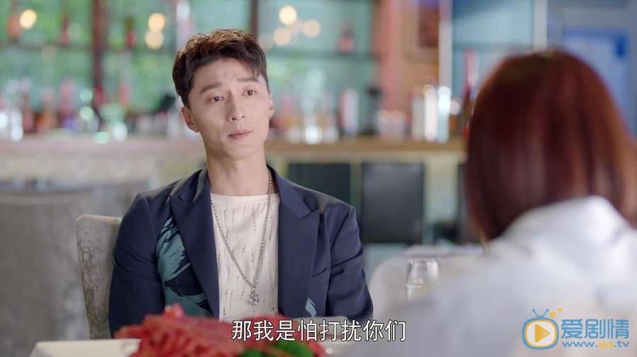 十年三月三十日丁昂是由谁饰演的？他的结局怎么样？