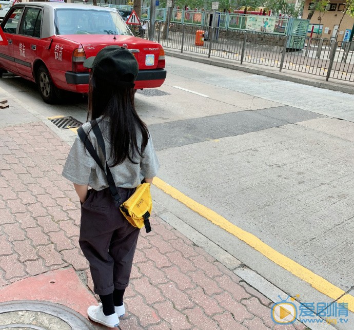 何昕苪日常生活照图片 何昕苪高清写真_何昕苪高清剧照