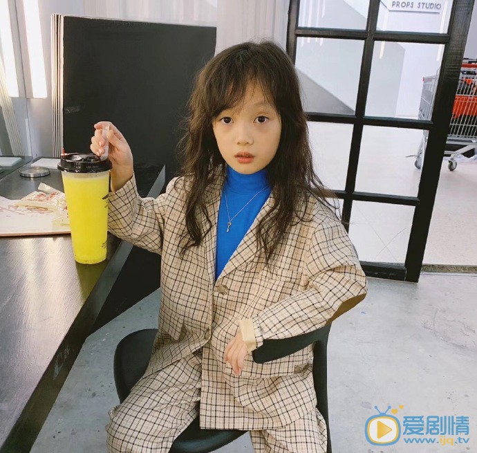 何昕苪网拍图片 何昕苪高清写真_何昕苪高清剧照
