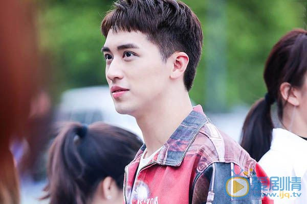 我不能恋爱的女朋迟信和蒋媛两人此前为什么要分手？