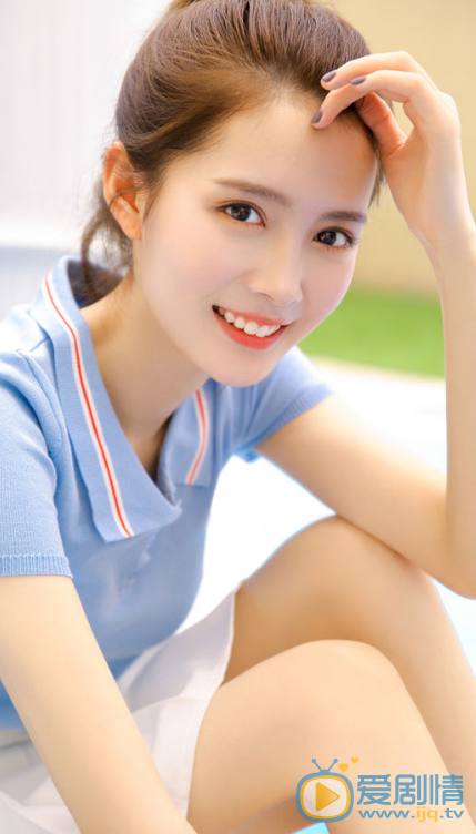 张童欢甜美写真