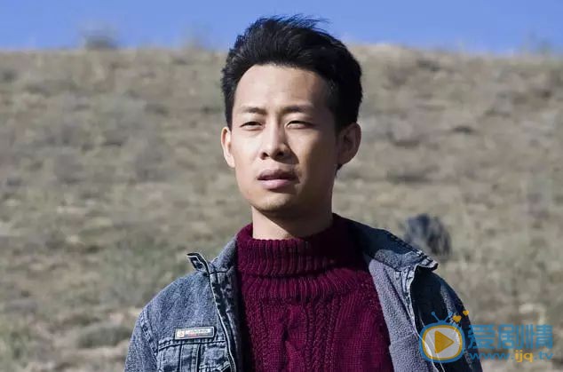 光荣时代郑朝阳是由谁饰演的？他的结局怎么样？