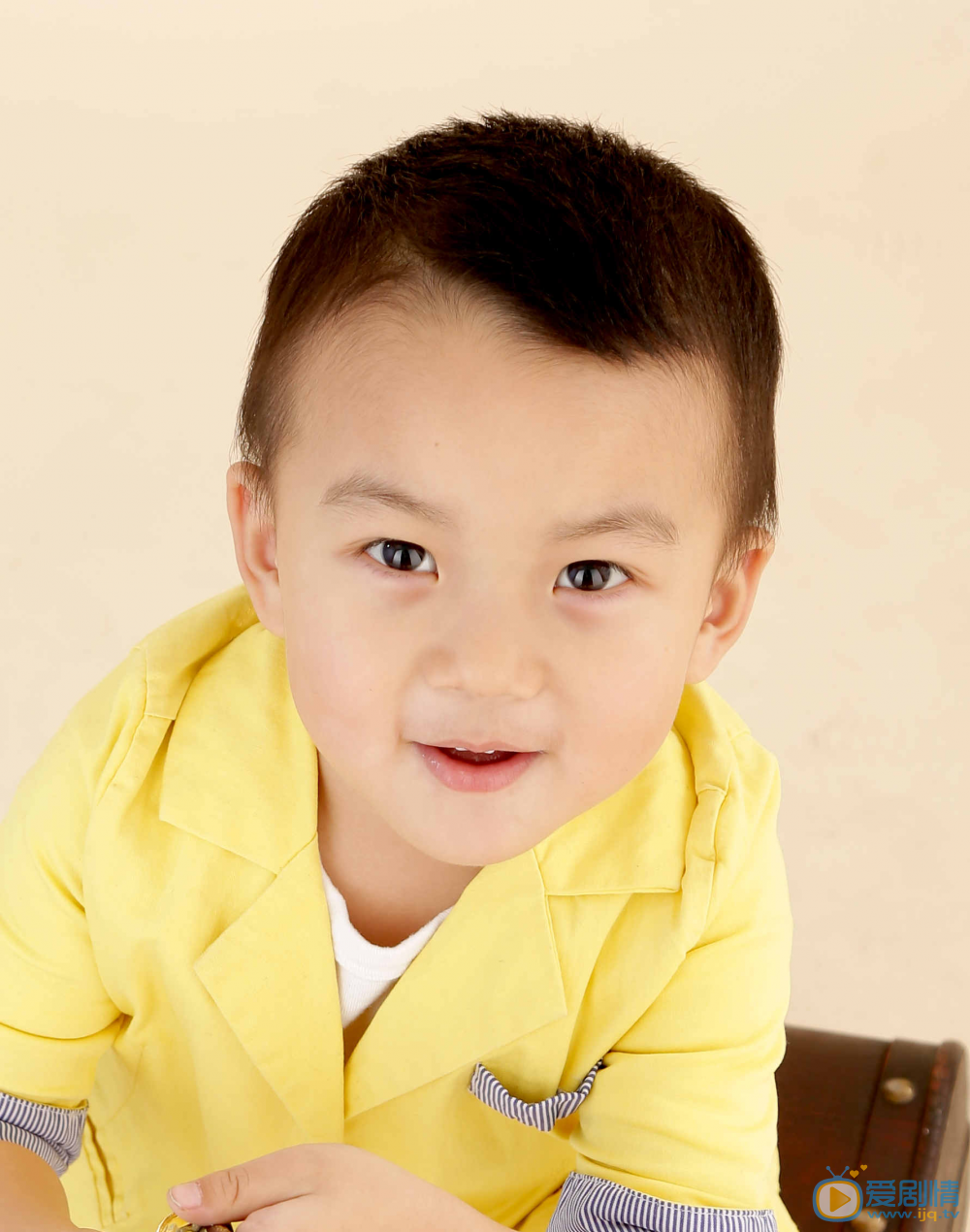 李庆誉幼时照图片 李庆誉高清写真_李庆誉高清剧照
