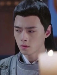 明月照我心李谦有没有失去记忆？他为什么会失去记忆？