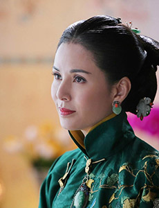 海棠经雨胭脂透冯春言是由谁饰演的？她是一个怎样的人？