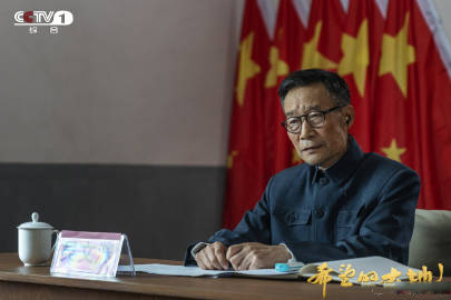 希望的大地吴文渊是由谁饰演的？他和马尘是什么关系？