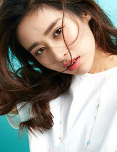 新剧《乔安你好》中的女主角是由谁饰演的？她的结局怎么样？