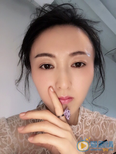何晴甜美自拍照 何晴高清写真_何晴高清剧照