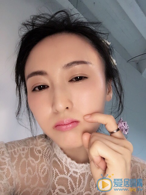 何晴甜美自拍照 何晴高清写真_何晴高清剧照