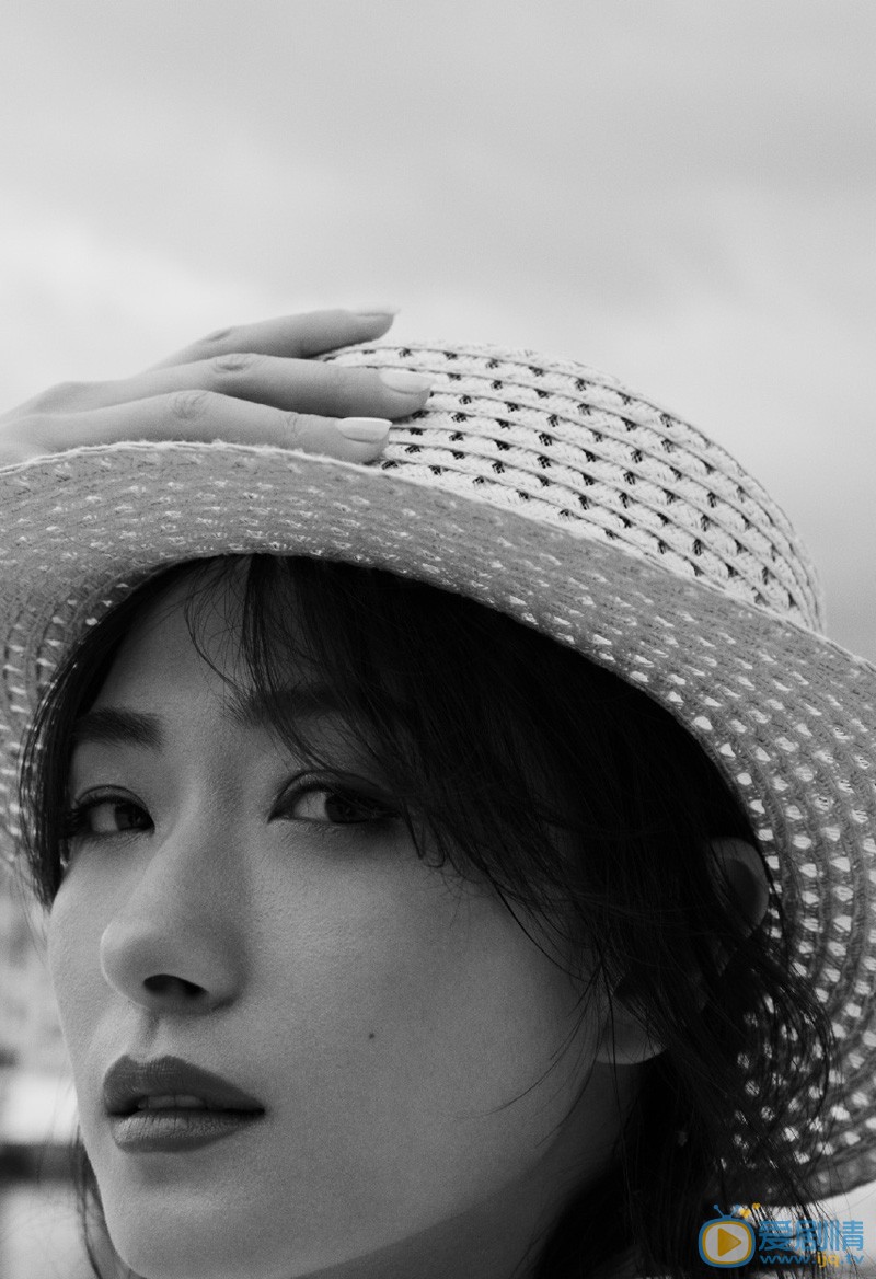 万茜黑白写真大片 万茜高清写真_万茜高清剧照