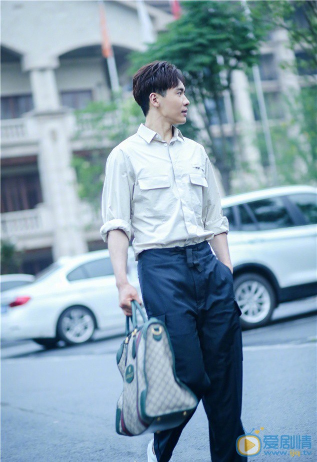 高云翔帅气型男写真 高云翔高清写真_高云翔高清剧照