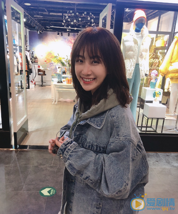 李蒙萌生活照