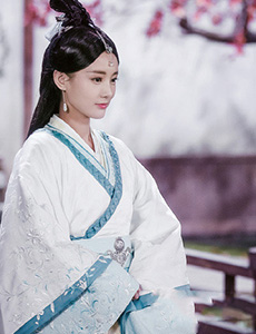 李一桐另一新剧《剑王朝》杀青 演绎冰山高冷女神