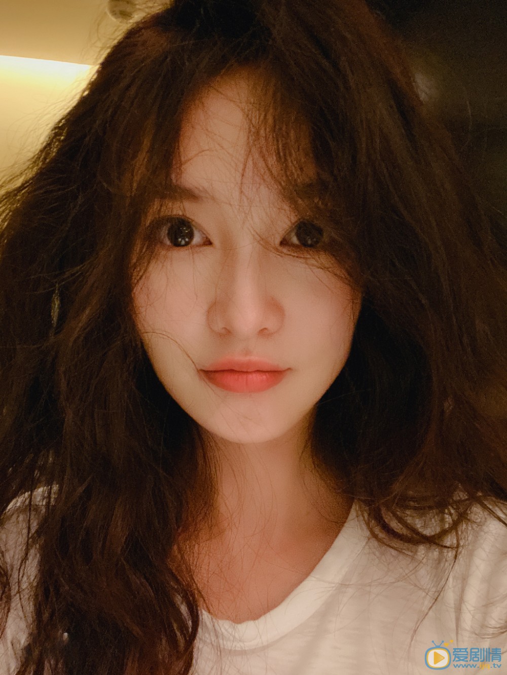 李沁卖萌自拍照图片集 李沁卖萌自拍照图片集