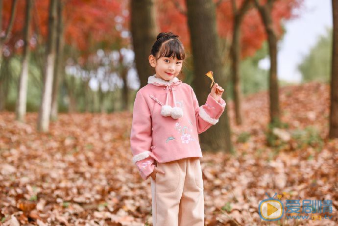 张熙然俏皮甜美照 张熙然高清写真_张熙然高清剧照