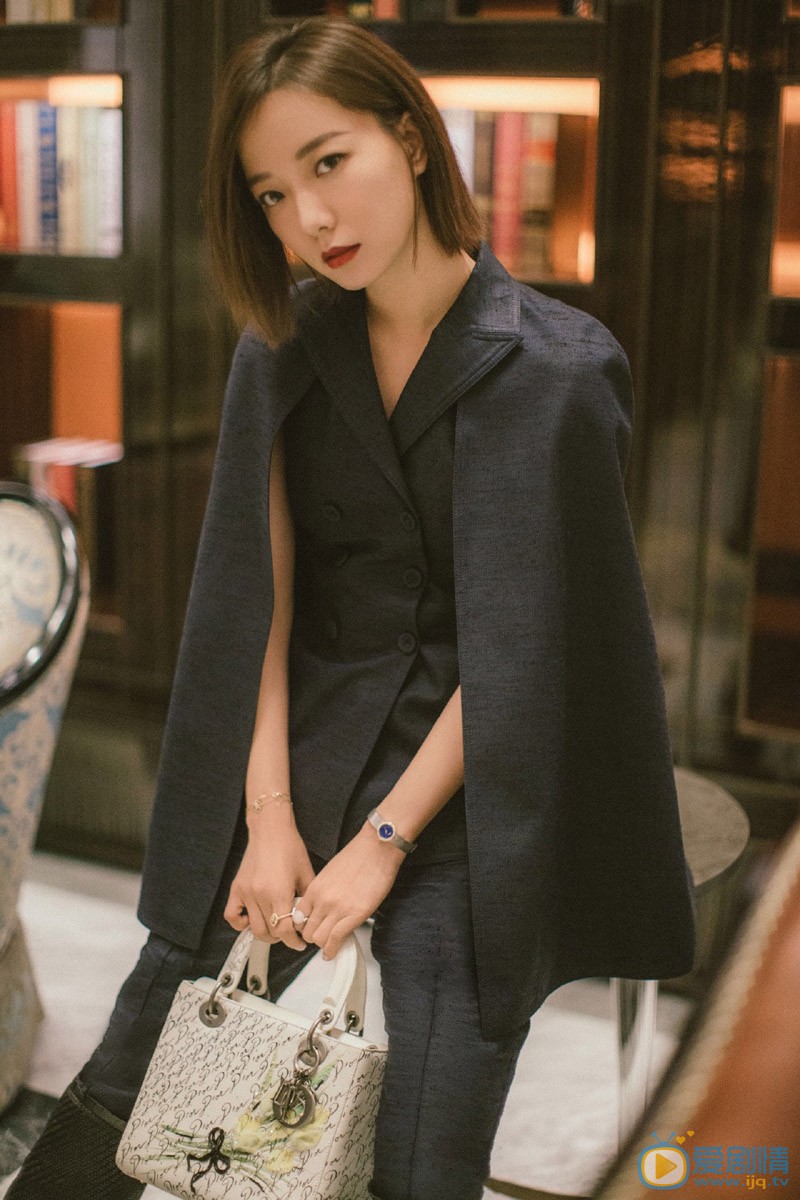 王珞丹御女风写真图片 王珞丹高清写真_王珞丹高清剧照