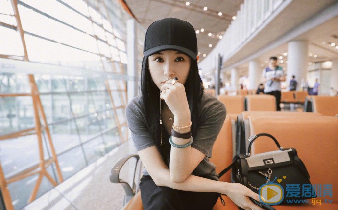 王子文甜美机场照图片集 王子文高清写真_王子文高清剧照