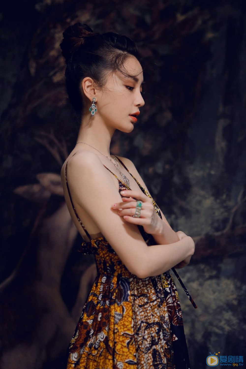 杨颖养眼活力写真 杨颖时尚优雅写真图片