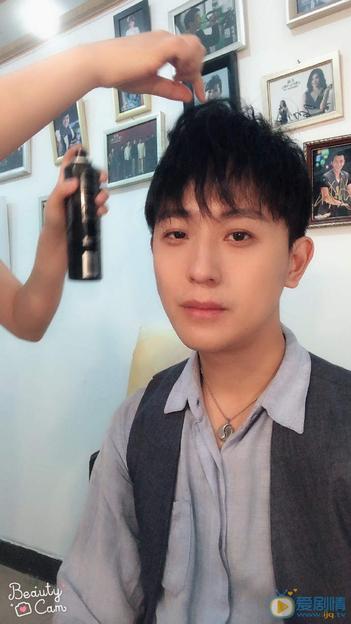 丁溪鹤自拍照图片集