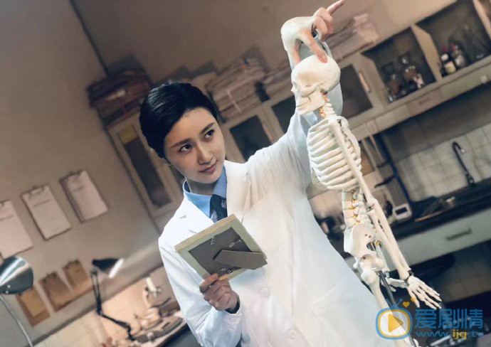 陈楚月搞怪可爱图片 陈楚月高清写真_陈楚月高清剧照