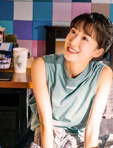 梦在海这边赵小青的扮演者是谁？赵小青最后和谁在一起了？