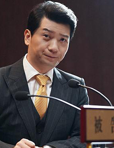 精英律师何塞是由谁饰演的？他是一个怎样的人？