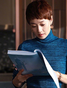 在不安的世界安静地活发布满月工作照 马伊琍诠释职场女性