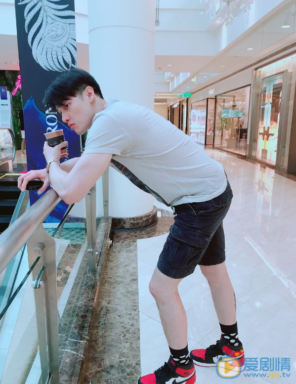 寇家瑞生活照 寇家瑞高清写真_寇家瑞高清剧照