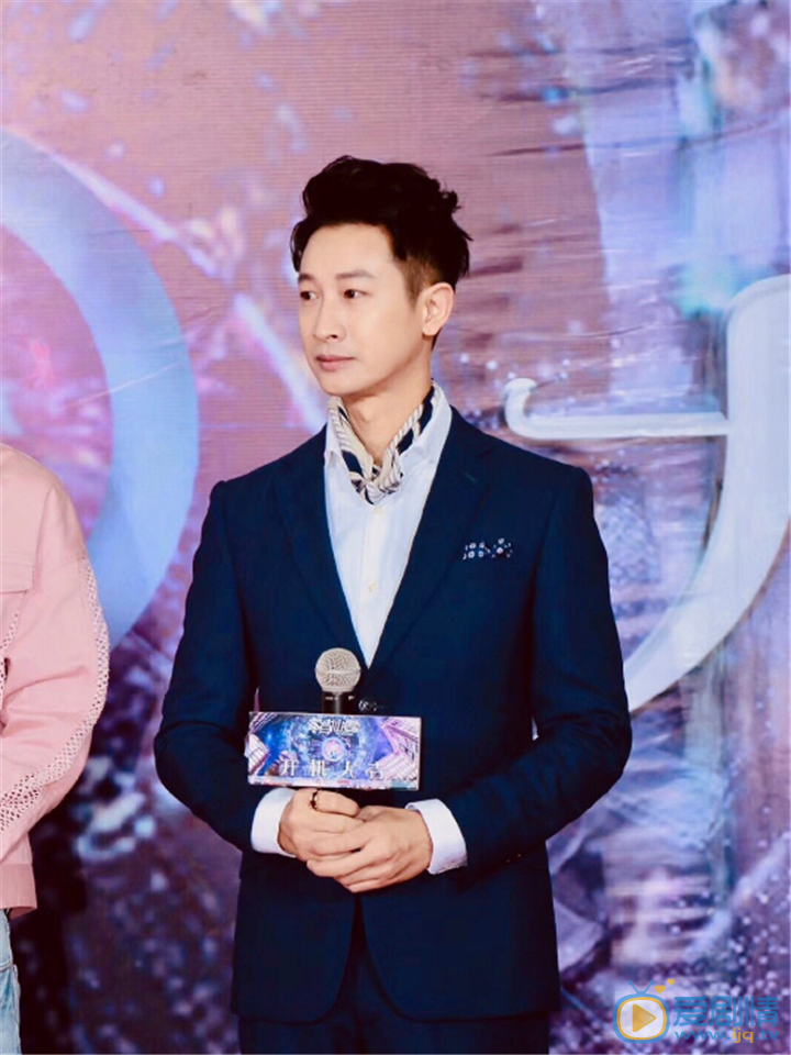 邱凯伟活动节目照 邱凯伟高清写真_邱凯伟高清剧照