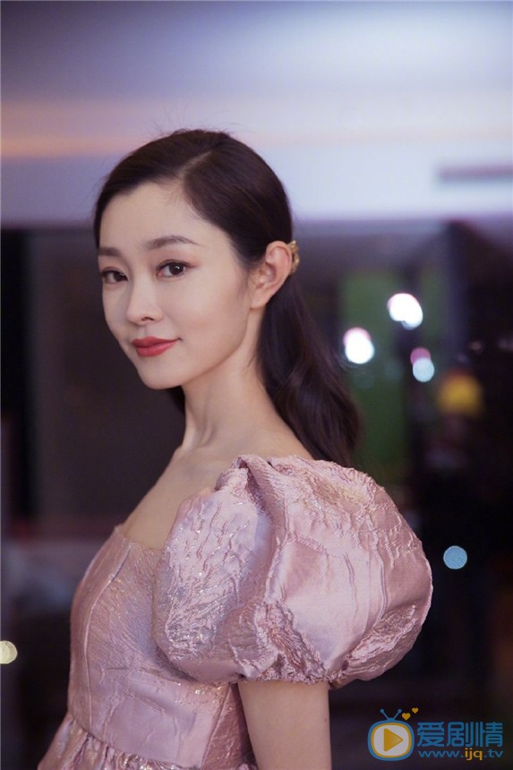 涩女郎戴希希剧照 