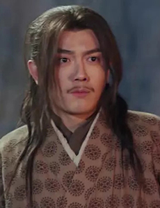 锦衣之下丐叔是由谁饰演的？他是什么人？