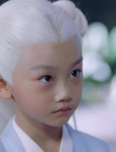 三生三世枕上书凤九是如何生下小帝君白滚滚的？