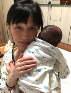 papi酱因孩子随父姓被网友嘲笑各种说法各种看法你怎么看呢